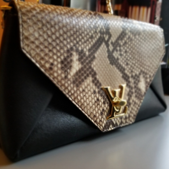 Louis Vuitton Love Note - Picture 14 of 16